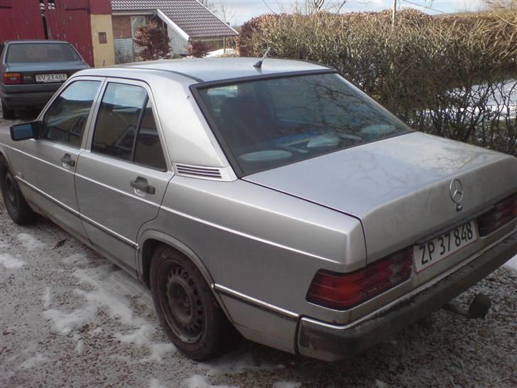 Mercedes Benz 190 2.5D aut (solgt) billede 6