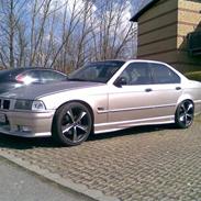 BMW e36 sedan