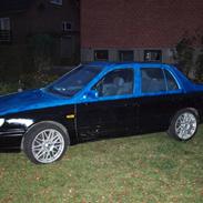Nissan Sunny TOTAL SKADET....