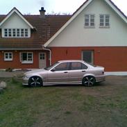 BMW e36 sedan
