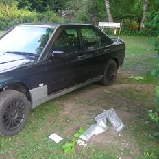 Mercedes Benz 190 E  "201w" kørt til hugger "RIP"