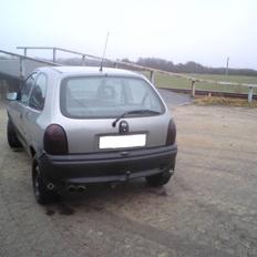 Opel Corsa b