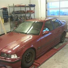 BMW 325i (e36) solgt