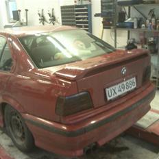 BMW 325i (e36) solgt