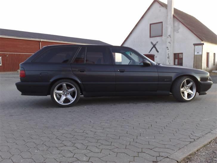 BMW 525i Touring solgt billede 7