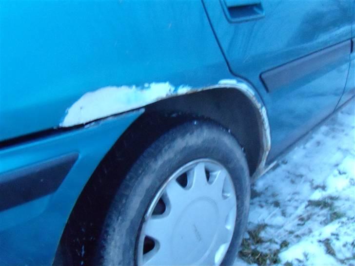 Mazda 323f billede 3