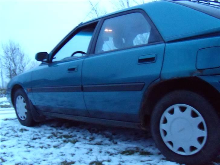 Mazda 323f billede 5