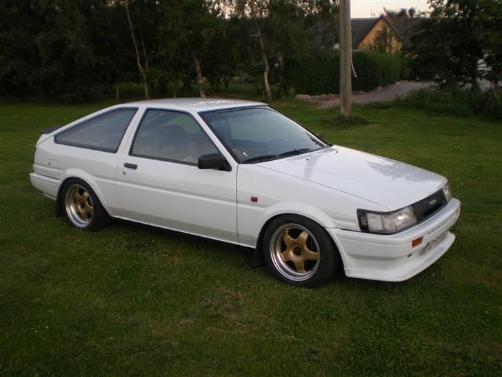 Toyota Corolla AE86 billede 1