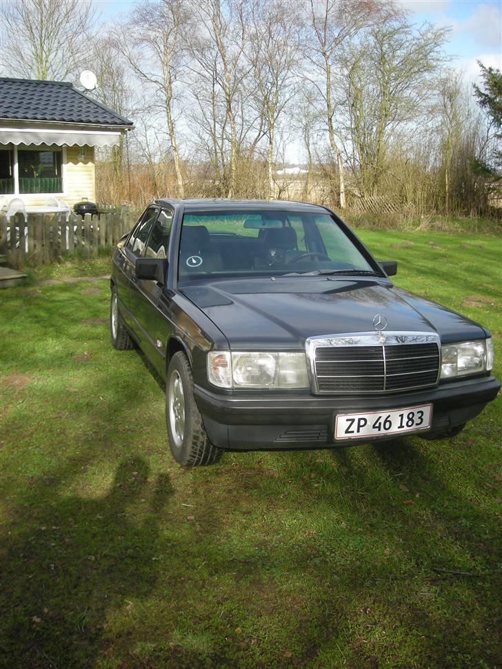 Mercedes Benz 190 E  "201w" kørt til hugger "RIP" billede 2