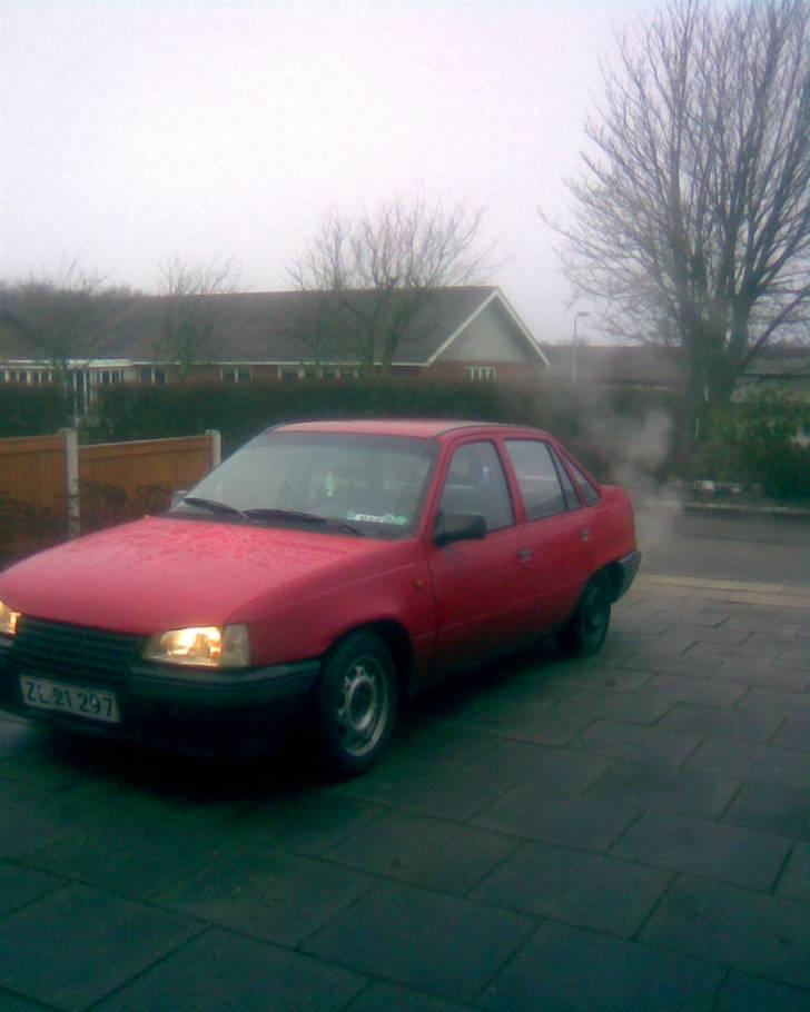 Opel kadett e solgt billede 2