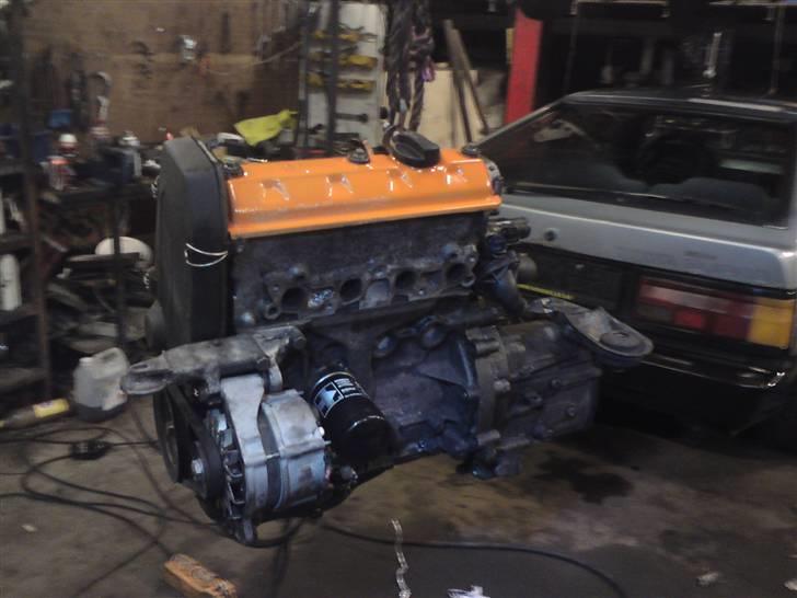 VW polo coupe SOLGT - ny motor den gamle revnede toppen.. billede 10