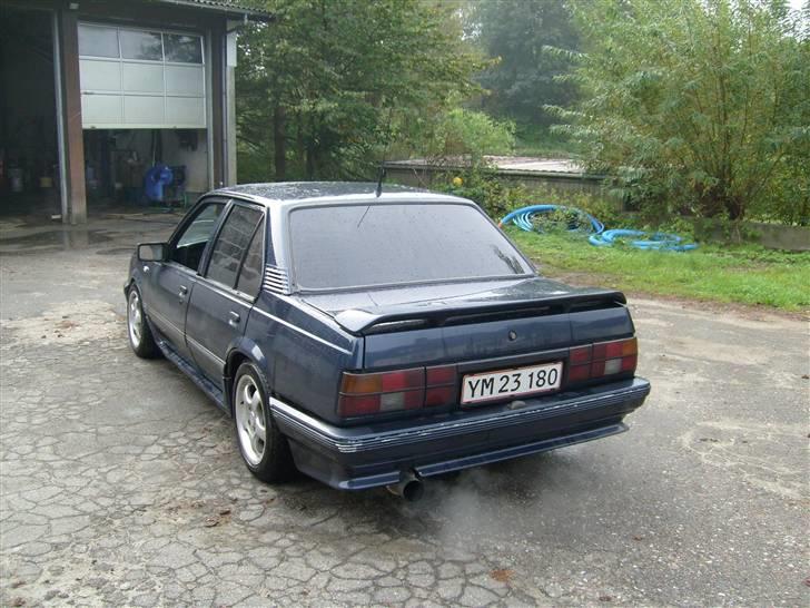 Opel Ascona 2,0i SOLGT billede 2