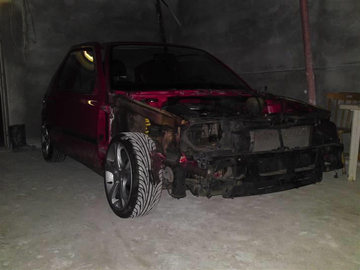 VW Golf III - Helt afmonteret og klar til at maleren kan gå i gang :-) billede 12