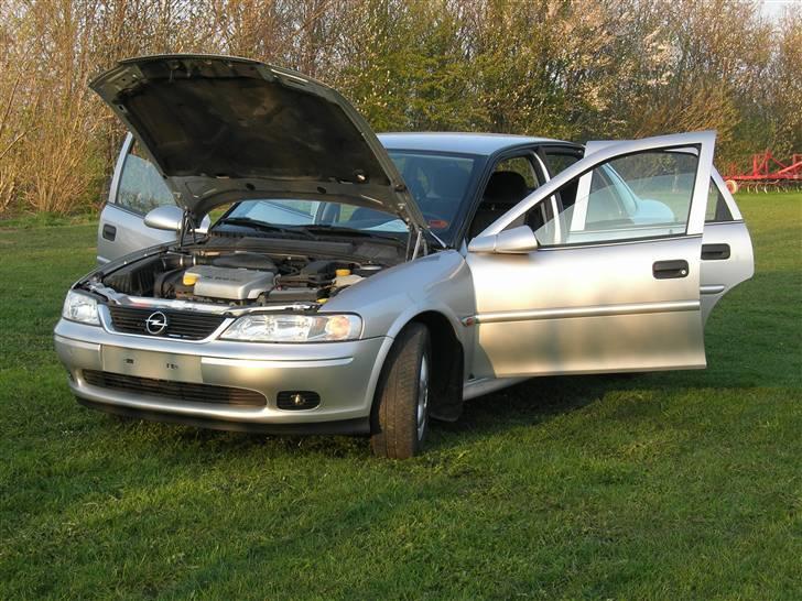 Opel Vectra B 1,8 16 V Solgt billede 1