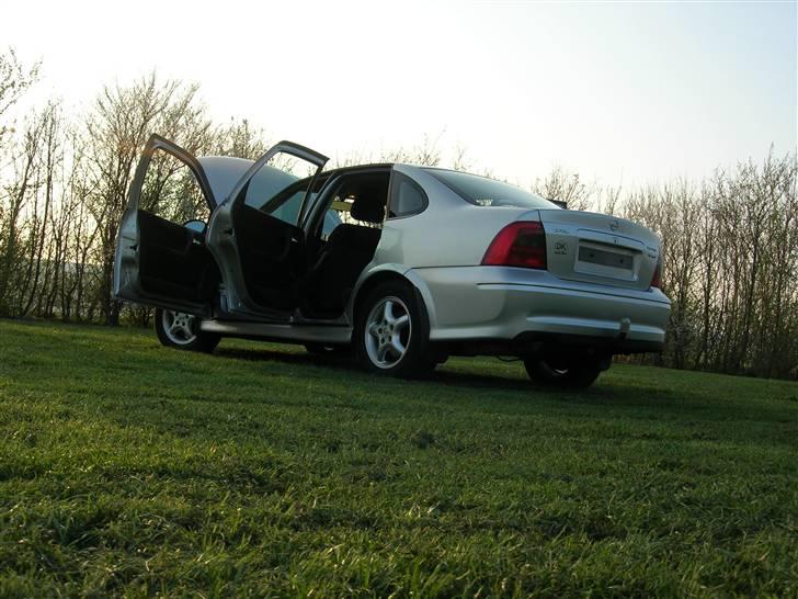 Opel Vectra B 1,8 16 V Solgt billede 4