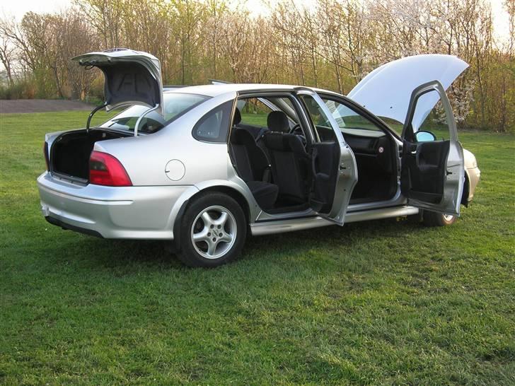 Opel Vectra B 1,8 16 V Solgt billede 5