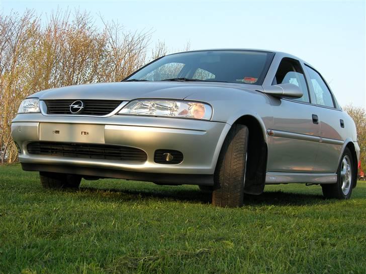 Opel Vectra B 1,8 16 V Solgt billede 7
