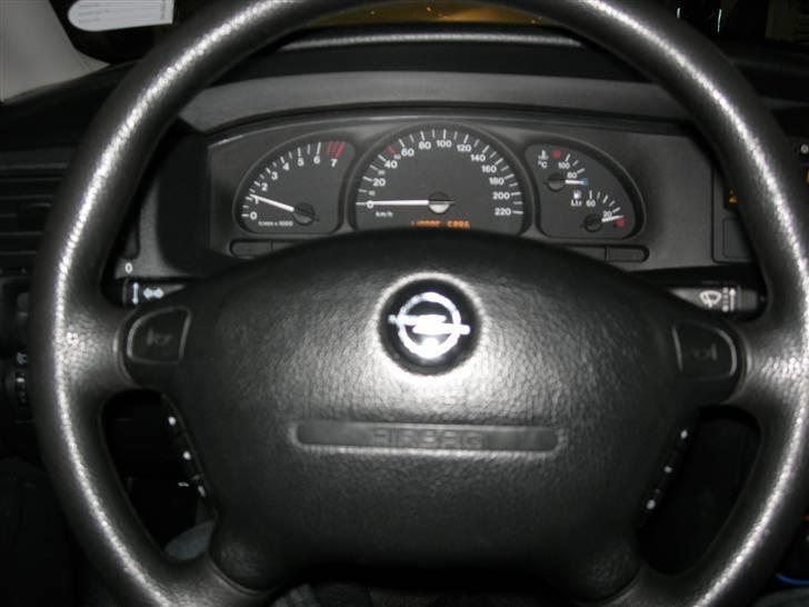 Opel Vectra B 1,8 16 V Solgt billede 13