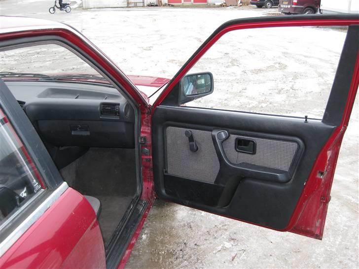 BMW 320i e30 solgt billede 9