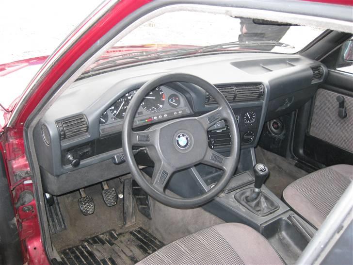 BMW 320i e30 solgt billede 11