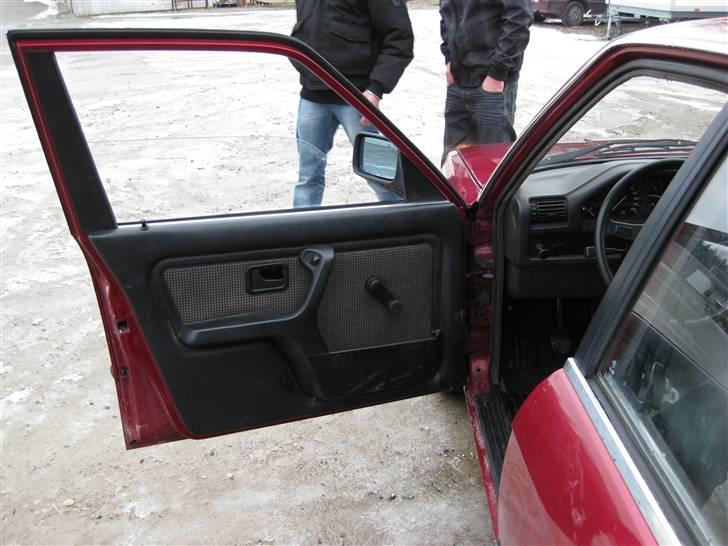 BMW 320i e30 solgt billede 12