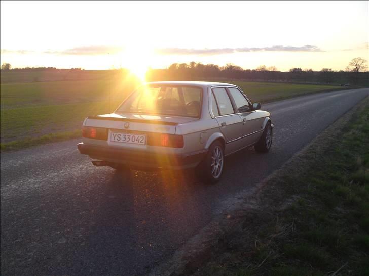 BMW e30 323i Limousine billede 5