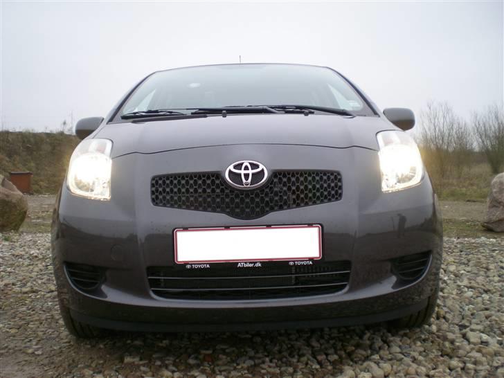 Toyota Yaris *SOLGT* billede 7
