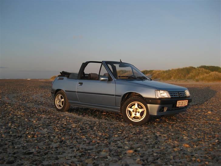 Peugeot 205 cabriolet billede 1