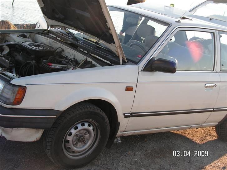 Mazda 323 LX SOLGT billede 4