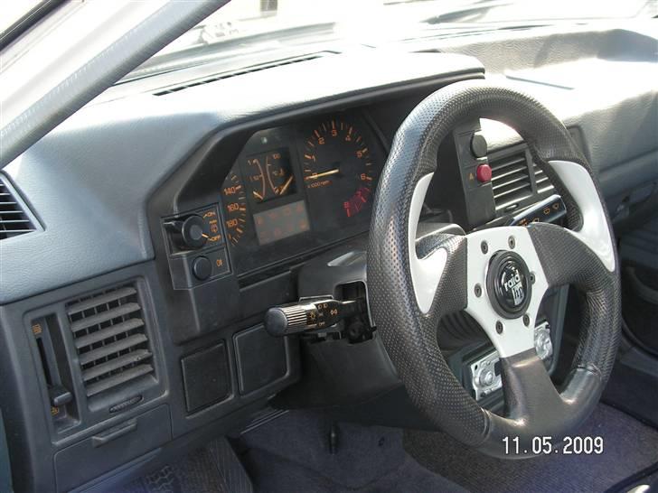 Mazda 323 LX SOLGT - nyt rat og spedo billede 6