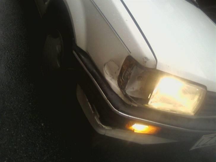 Mazda 323 LX SOLGT - sku da lige en perle der kørte ud foran mig efter arb neej nej nej billede 10