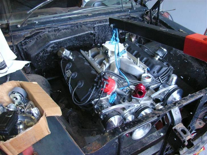 Dodge PhoeniX - Vi tester om en 9 liters HEMI kan være der hvis vi en dag vinder i lotto. billede 3