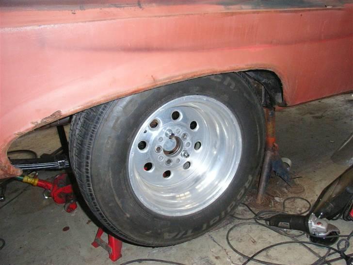 Dodge PhoeniX - Ombygget bagtøj så vi kan få 10" fælge på. Det ser fedt ud. billede 7