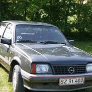 Opel Ascona **SOLGT**