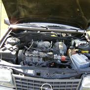 Opel Ascona **SOLGT**