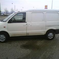 Nissan serena 2,3 D cargo(SOLGT)
