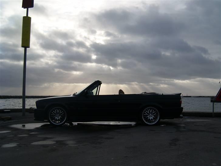 BMW E30 320 Cabrio - SOLGT billede 8