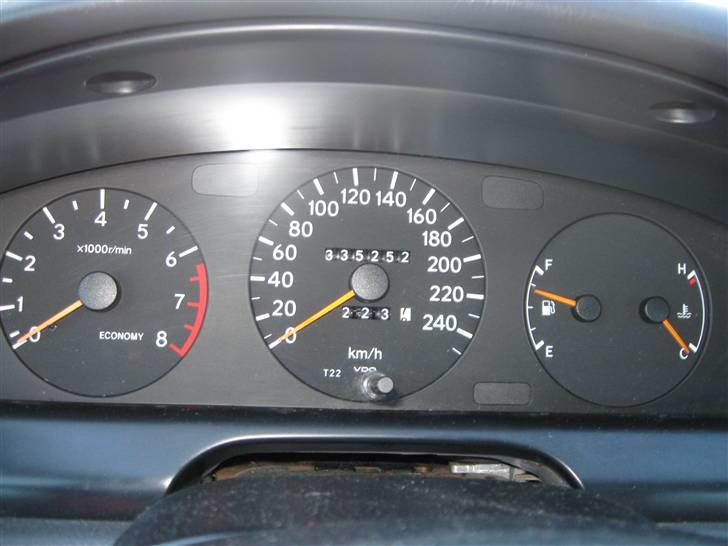 Toyota carina e model billede 8