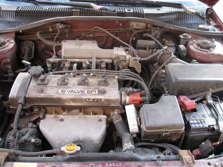 Toyota carina e model billede 11