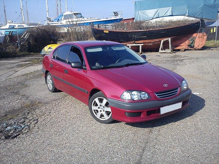 Toyota avensis [Tidl. bil] billede 1