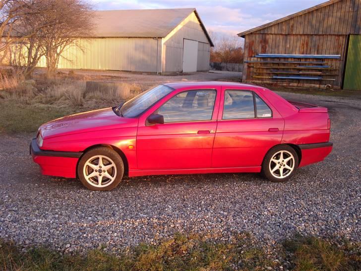 Alfa Romeo 155 2,0 16v sport solgt - tjek lige de former. billede 1
