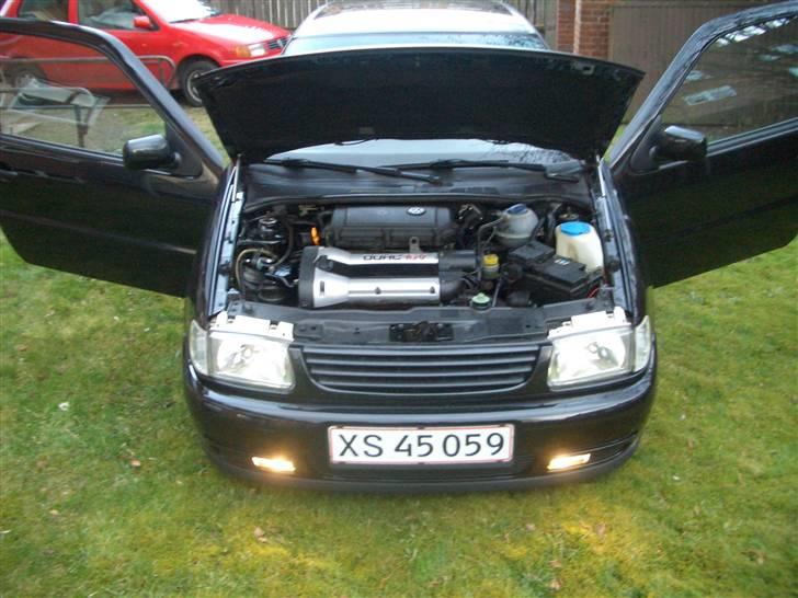VW Polo 6n - SOLGT - Så blev ventil dækslet pulver lakeret .. :)  billede 9