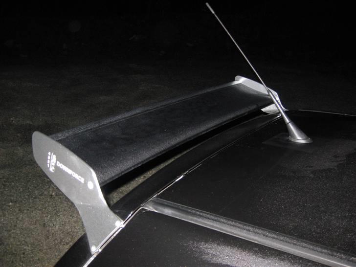 VW Polo 6N - Her kan man virkelig snakke down Force den trygger ca med 40 kg ved 240 km/h kommer den sku nok aldrig til at prøve billede 15