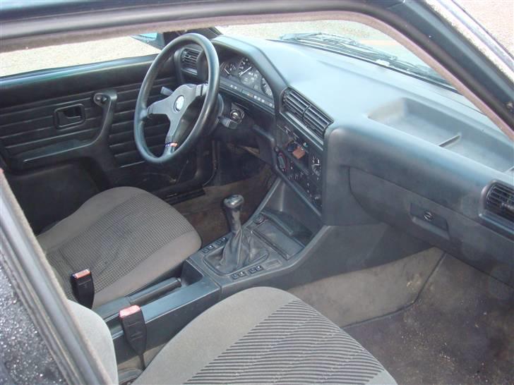 BMW E30 320/325i (solgt) billede 3