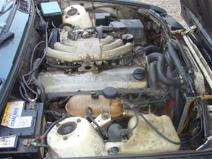 BMW E30 320/325i (solgt) billede 8