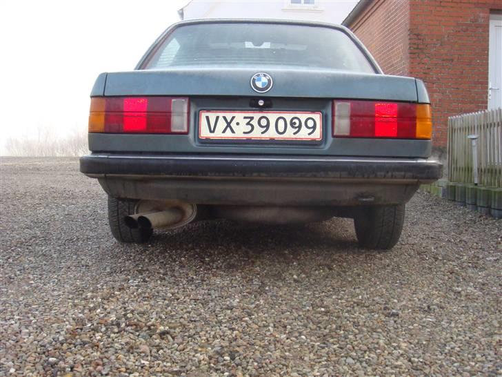 BMW E30 320/325i (solgt) billede 10