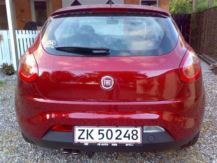 Fiat Bravo 1,4 T-Jet 150 Sport - Fik fjerne Bravo mærket på bagklappen giver mere symetri billede 4