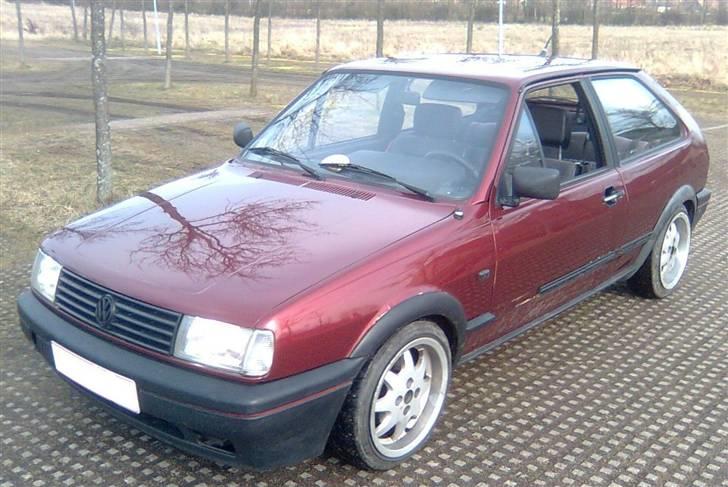 VW polo 86c2f 1.4 16v - hverdags raceren med sommer fælgene 7x15 OZ et35 for et28 bag med 165/50/15 billede 3