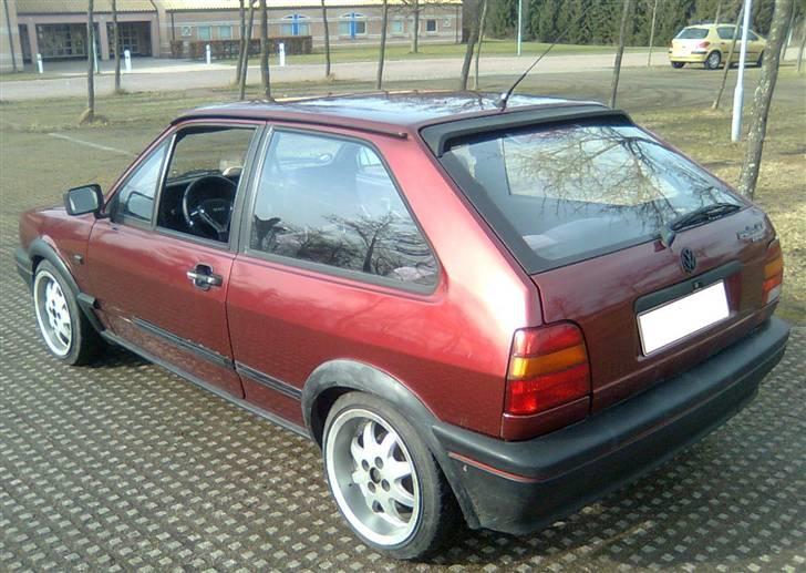 VW polo 86c2f 1.4 16v - hverdags raceren med sommer fælgene 7x15 OZ et35 for et28 bag med 165/50/15 billede 5