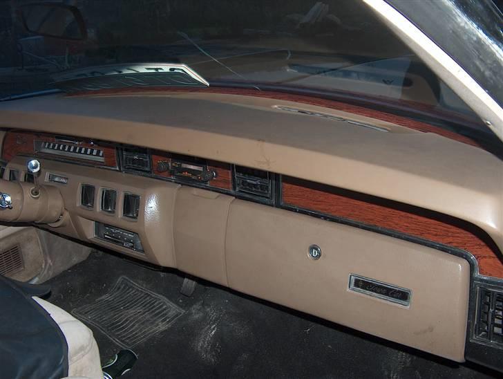 Lincoln tovn car - lidt bord med træ på og masser af plads billede 4